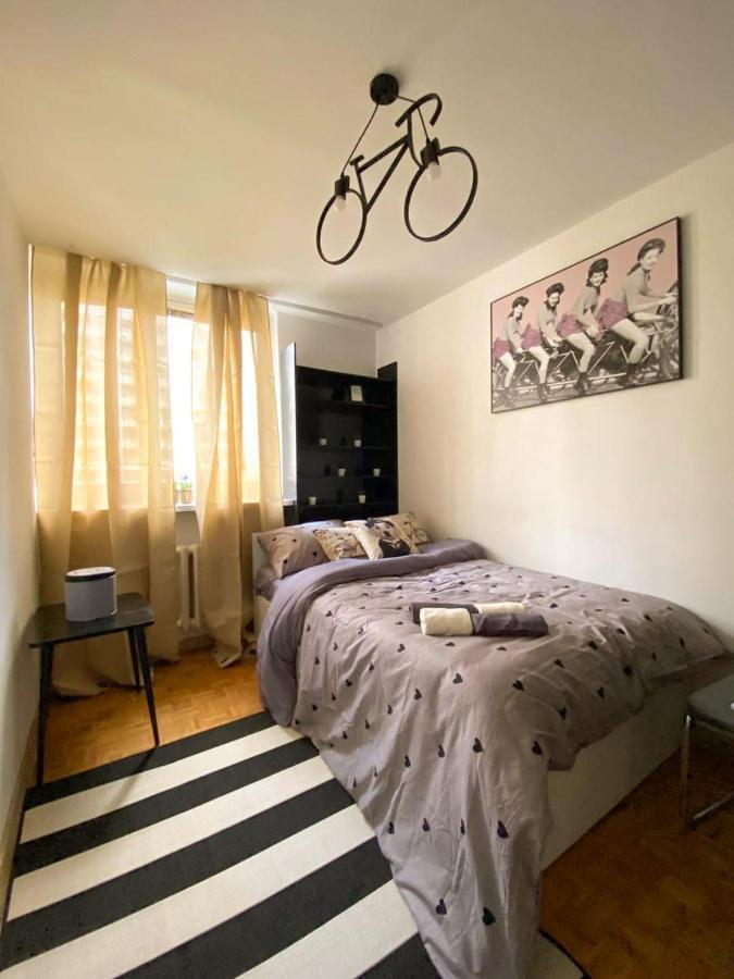 Guest House Prosta 2/14 Warsawa Bagian luar foto