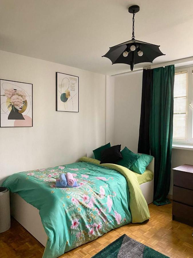 Guest House Prosta 2/14 Warsawa Bagian luar foto